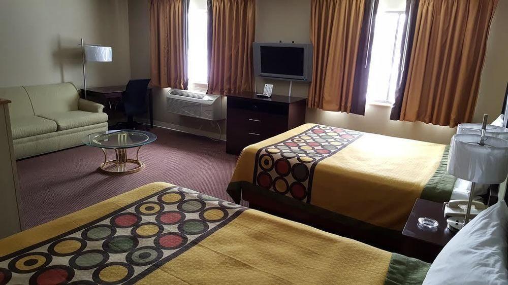 Super 8 By Wyndham Ankeny/Des Moines Area Hotel Eksteriør billede