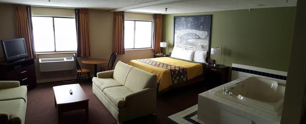 Super 8 By Wyndham Ankeny/Des Moines Area Hotel Eksteriør billede